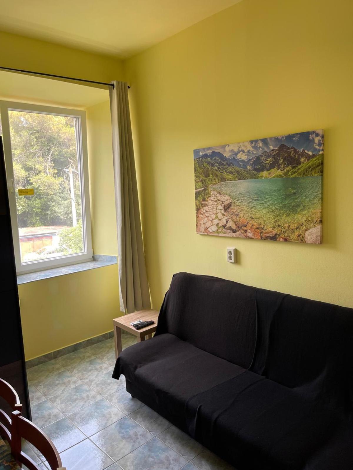 Apartman Dejan 3-free Parking Near Arena In Center, Near Bus, Train, Ferry, Airport Shuttle