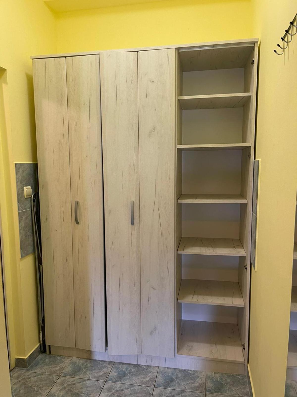 Apartman Dejan 3-free Parking Near Arena In Center, Near Bus, Train, Ferry, Airport Shuttle
