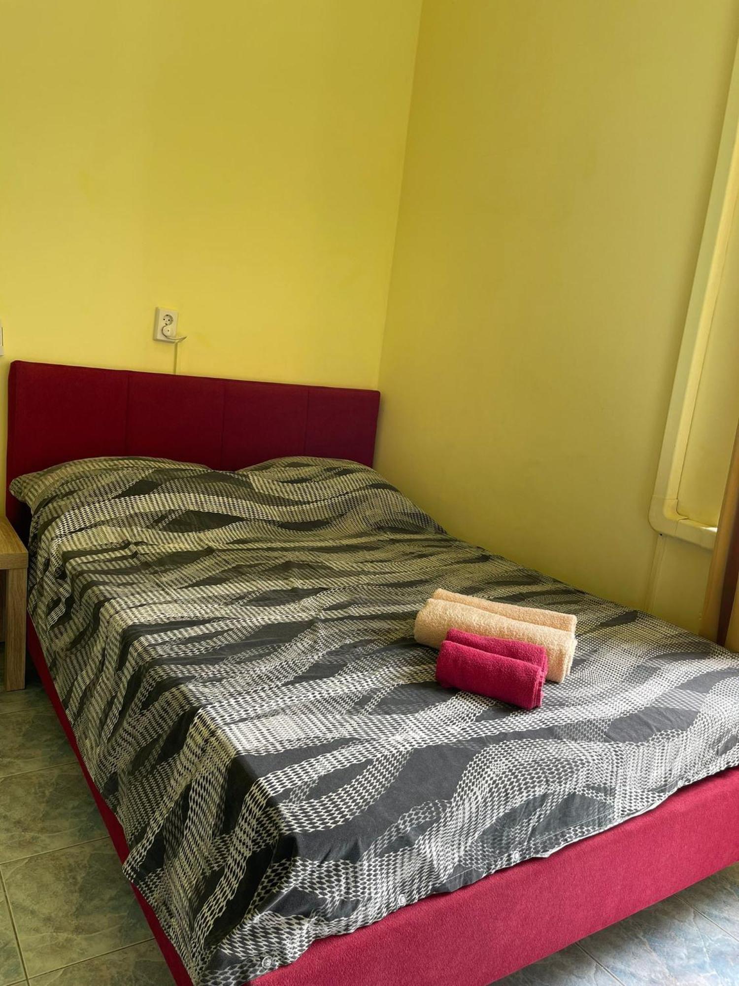 Apartman Dejan 3-free Parking Near Arena In Center, Near Bus, Train, Ferry, Airport Shuttle Póla