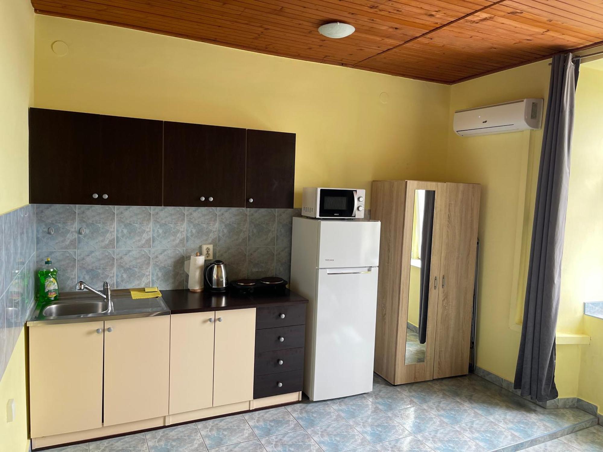 Apartman Dejan 3-free Parking Near Arena In Center, Near Bus, Train, Ferry, Airport Shuttle