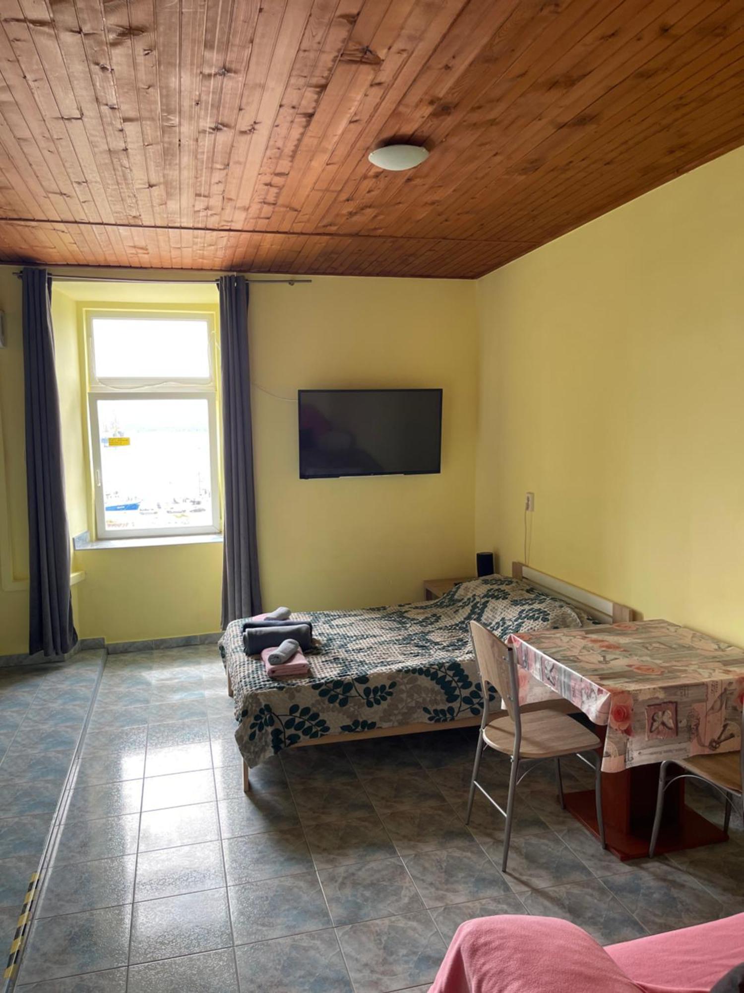 Apartman Dejan 3-free Parking Near Arena In Center, Near Bus, Train, Ferry, Airport Shuttle Póla