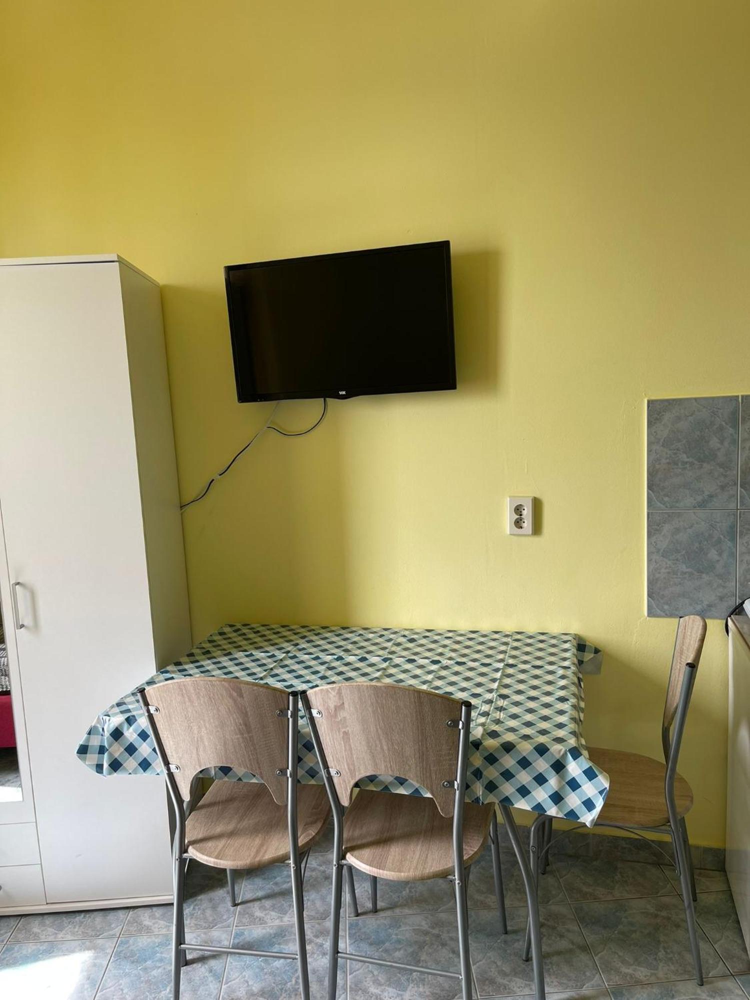 Apartament Dejan 3-free Parking Near Arena In Center, Near Bus, Train, Ferry, Airport Shuttle